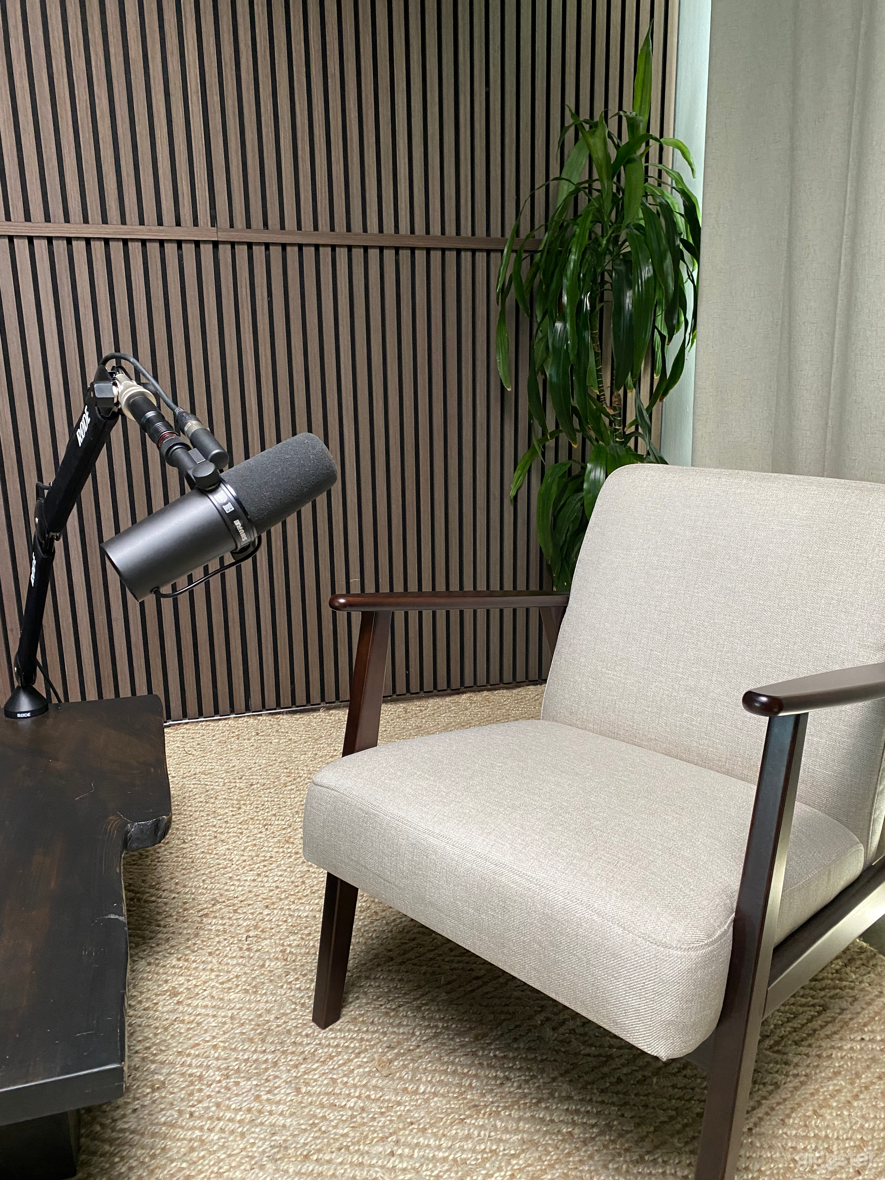 Full Service Podcast Studio in Atwater Village Photo 2