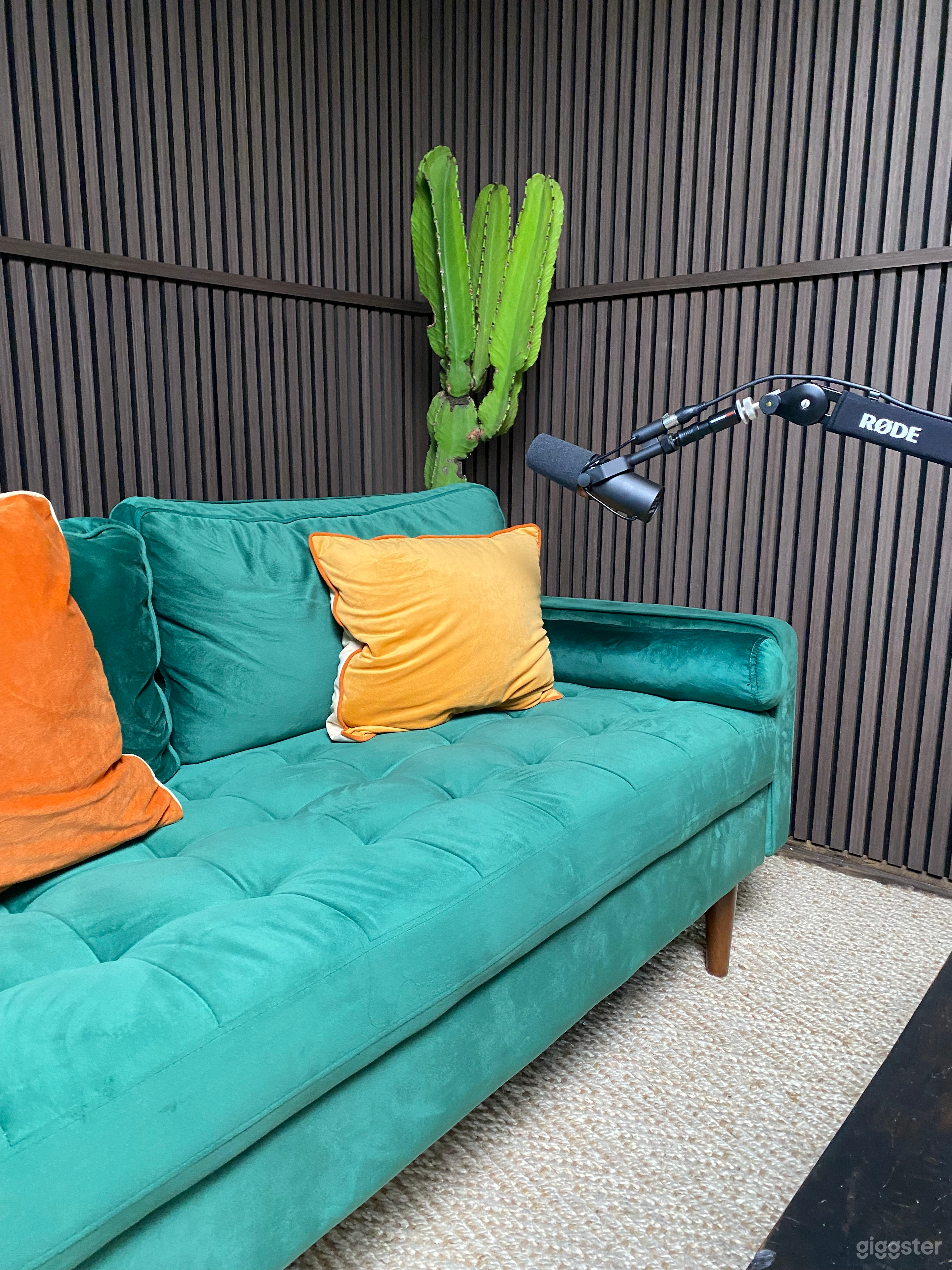 Full Service Podcast Studio in Atwater Village Photo 3