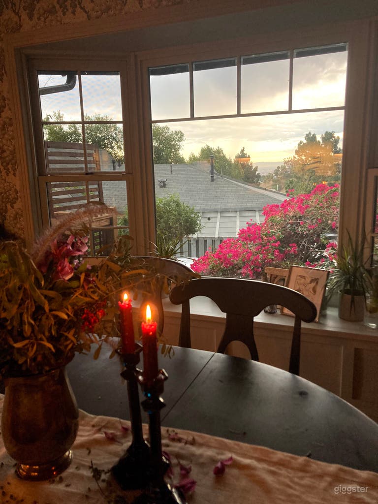  Stylish Cottage Style Home 