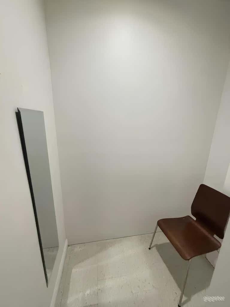  Sunny Modern Dance / Fitness / Yoga Studio 