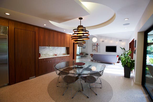  Maison moderne du milieu du siècle par un architecte de classe mondiale 