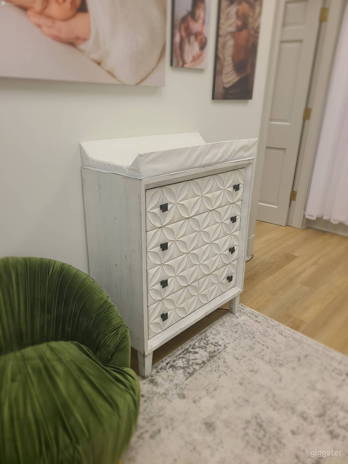 Portrait Studio in Marietta Photo 2