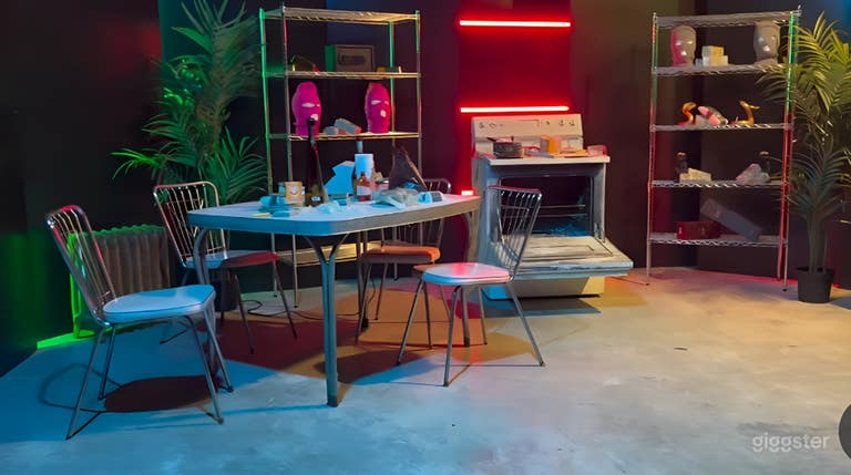  Expansive, Creative Warehouse/ Studio 