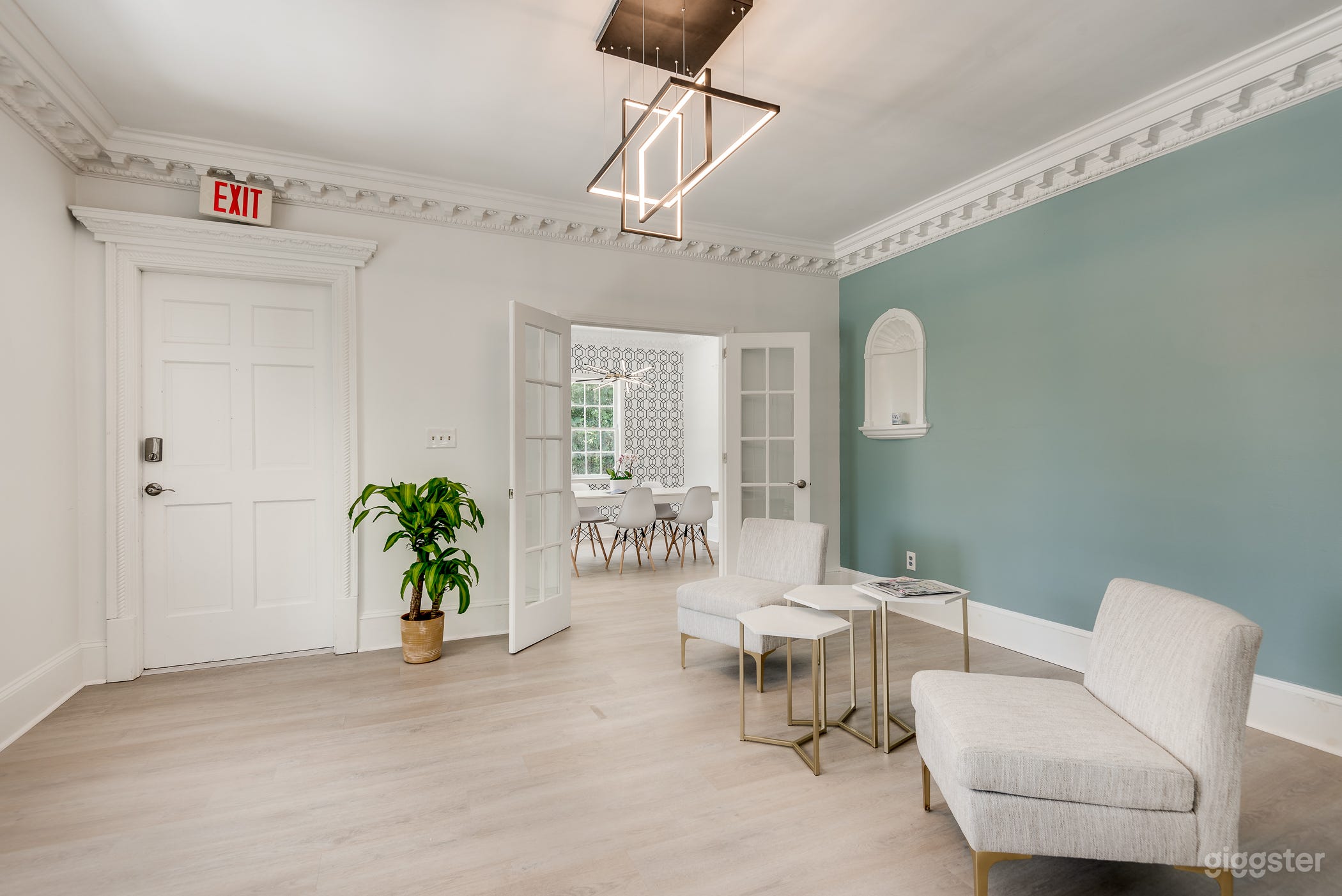 High Class Space Overlooking Downtown Norcross Photo 2