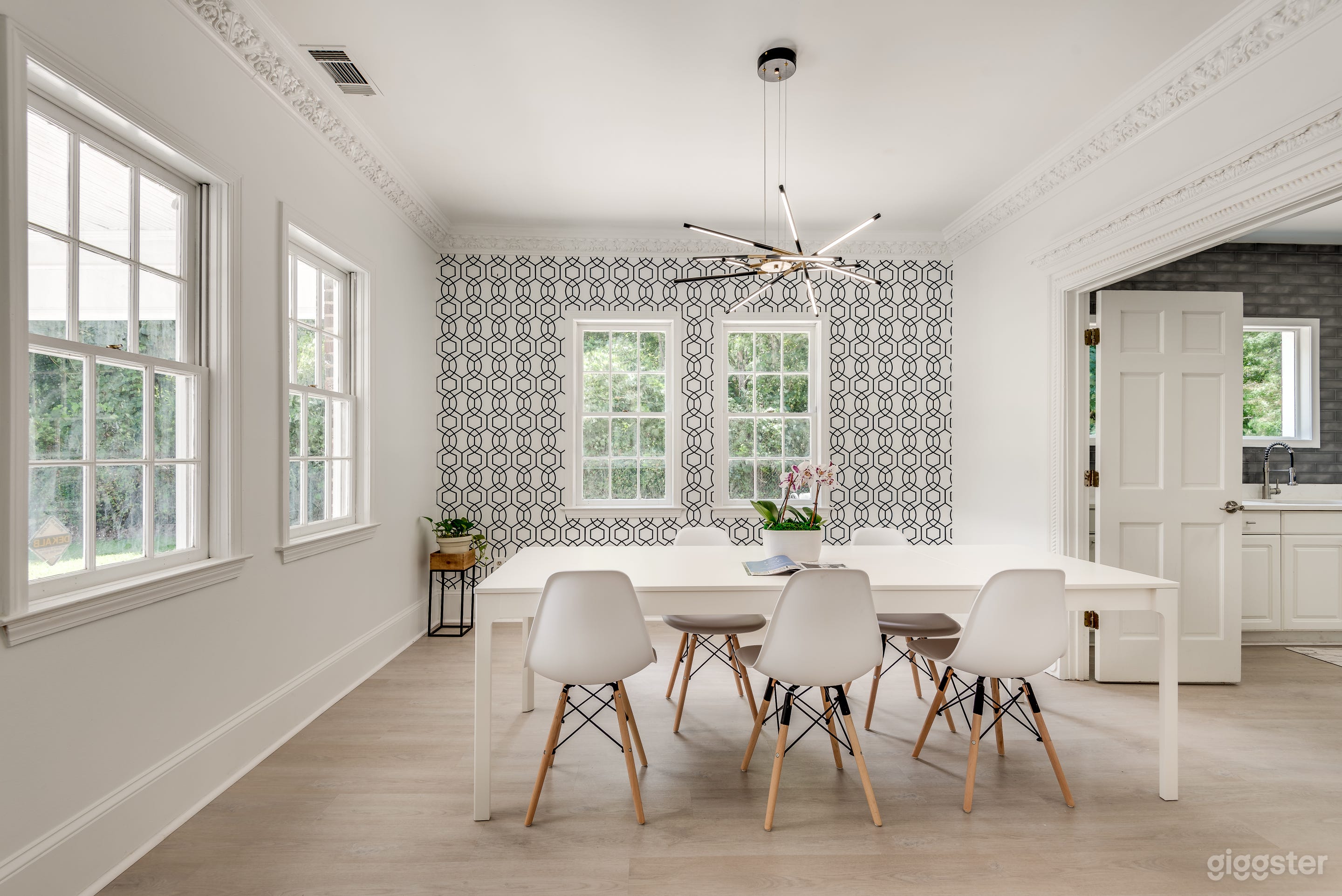 High Class Space Overlooking Downtown Norcross Photo 1