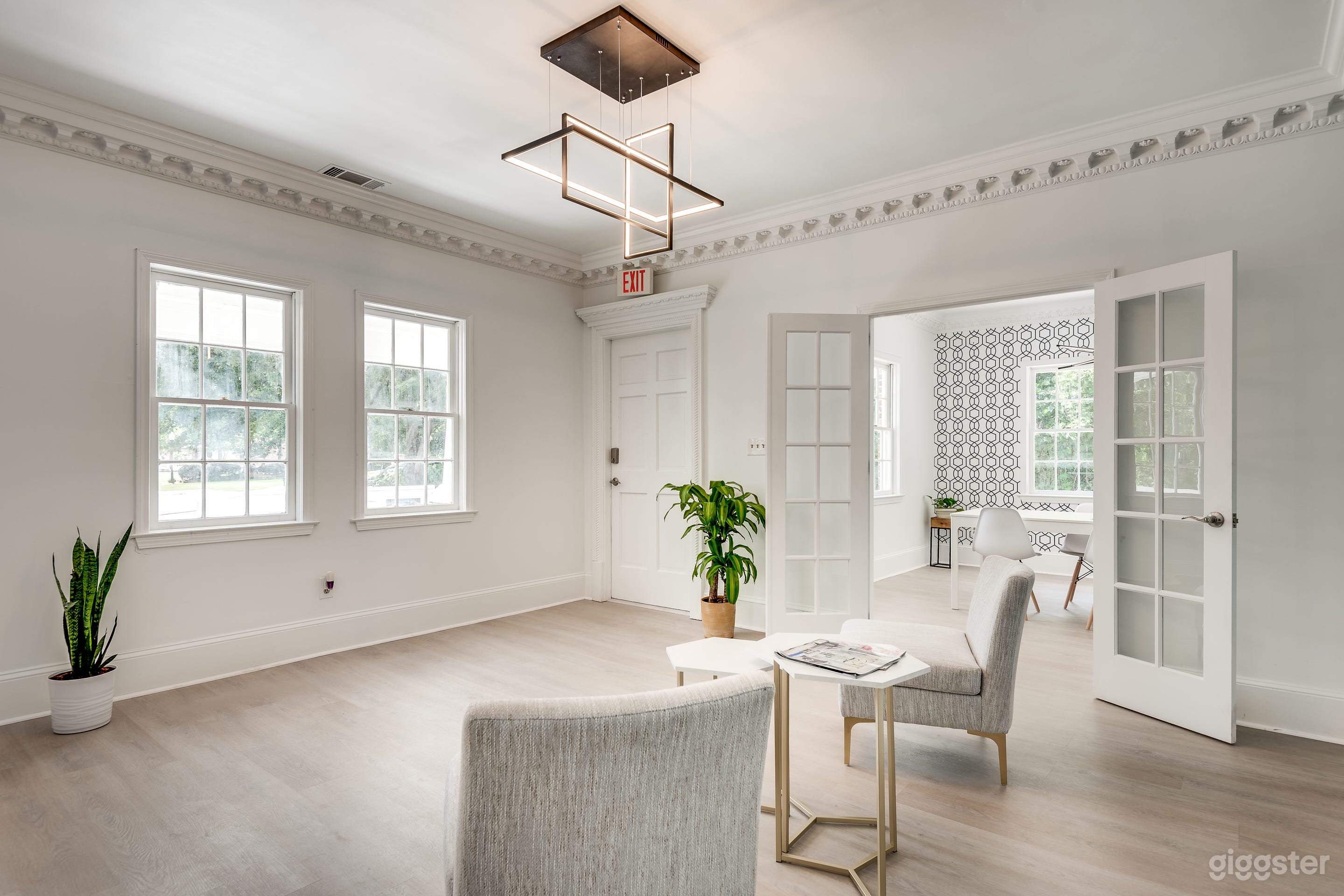 High Class Space Overlooking Downtown Norcross Photo 3