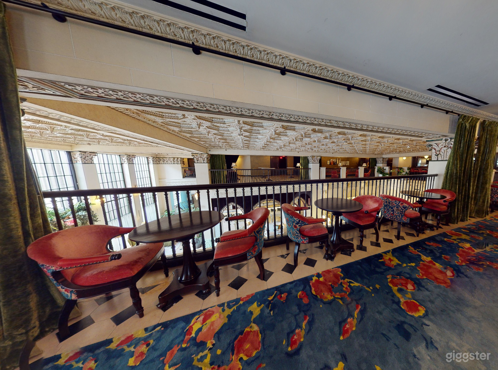 Mezzanine East Photo 2