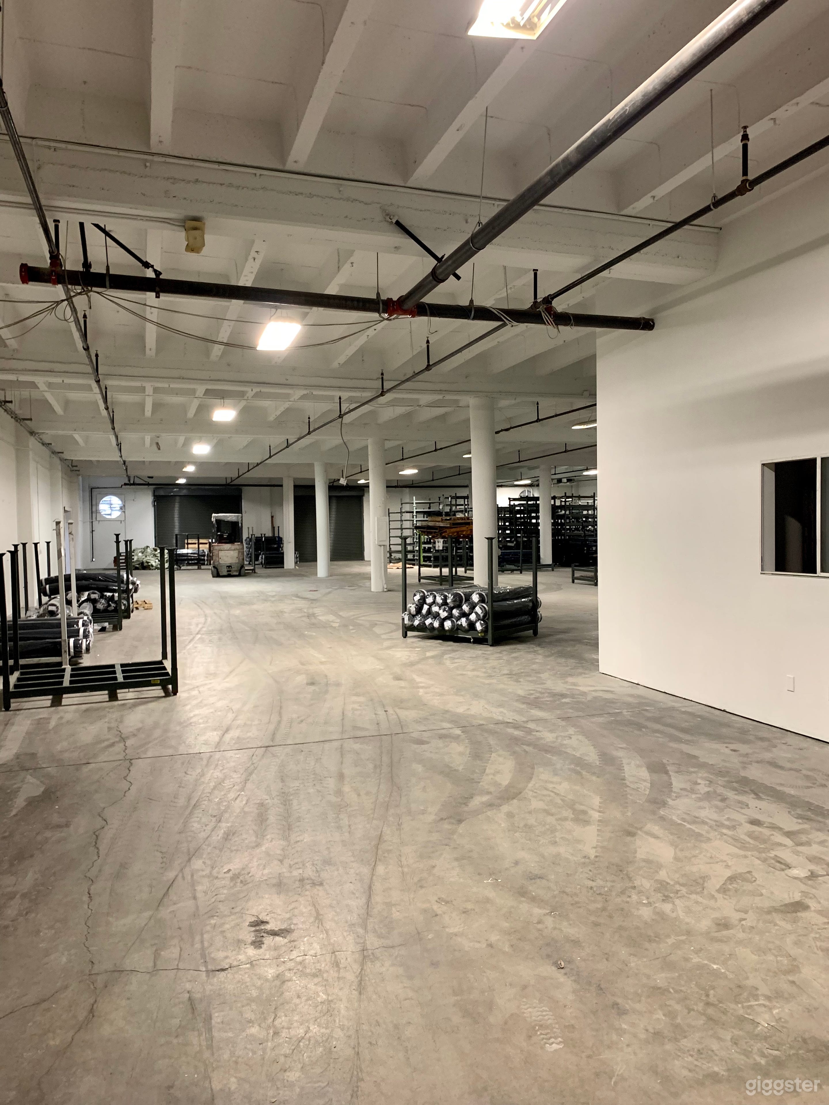 Spacious DTLA Warehouse Ideal for Events/Filming Photo 3