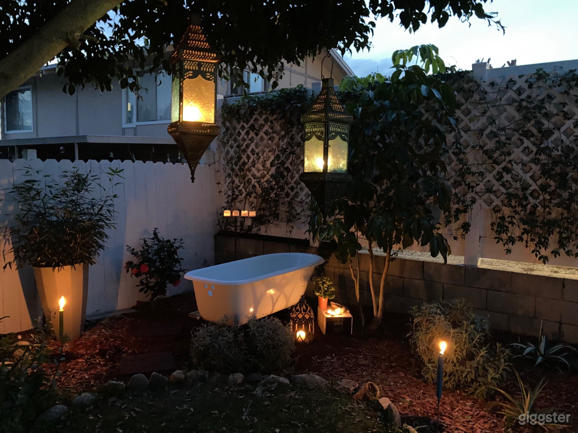 Decorative only. Cannot fill