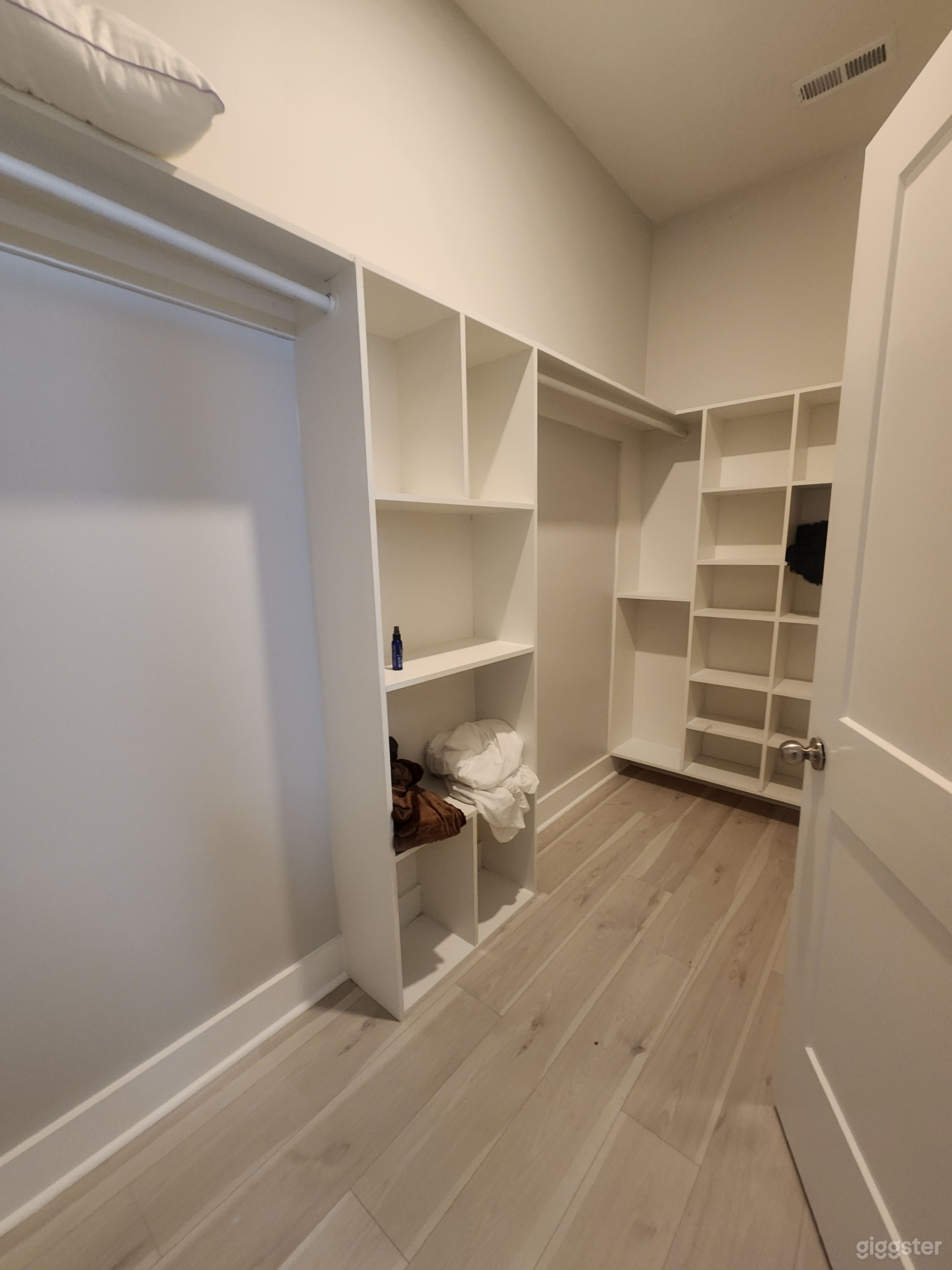 Luxury Home Customizable Photo 4