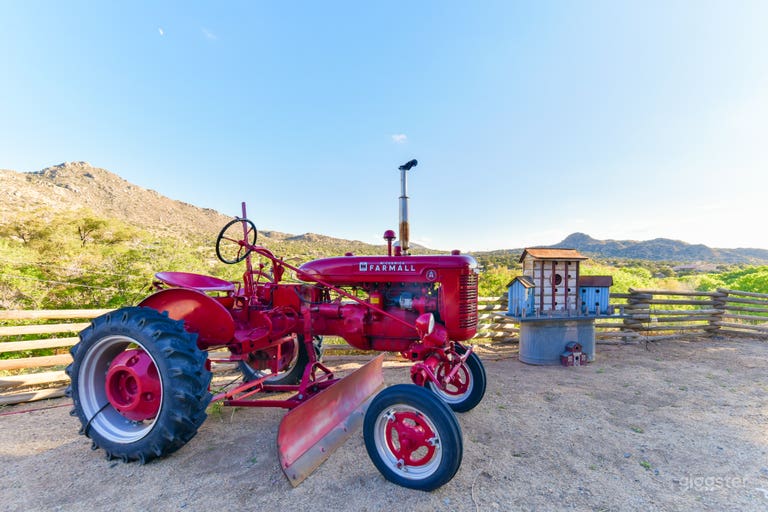  Quiet country feel without drive 