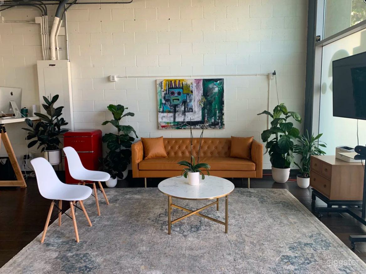 Awesome Creative Space in Ventura Photo 1