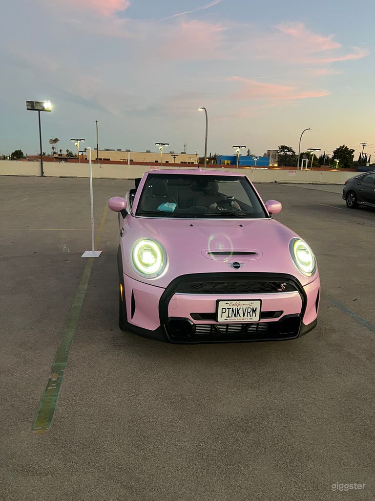  Pink car - pink convertible - Mini Cooper 2022 