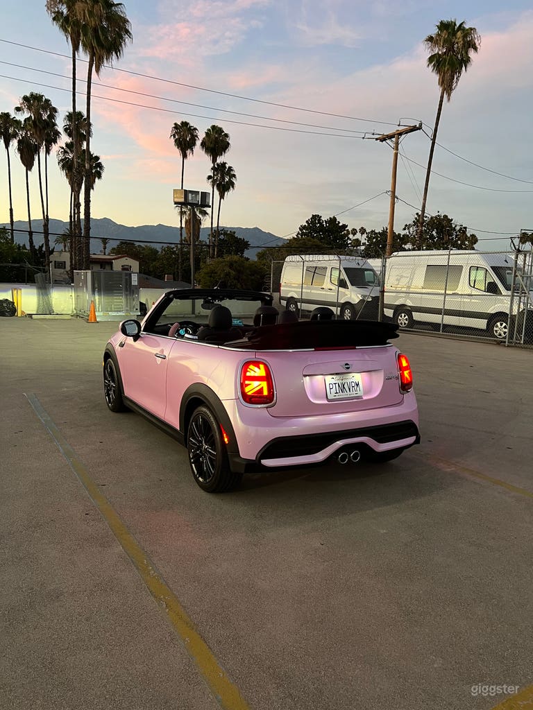  Pink car - pink convertible - Mini Cooper 2022 