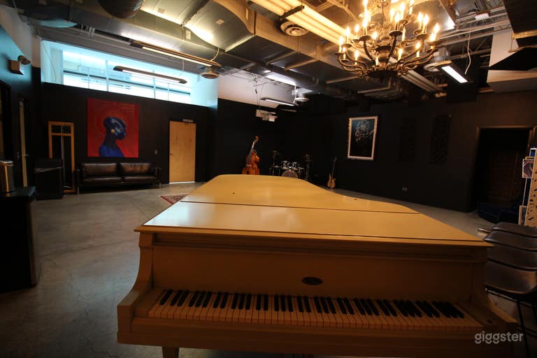  Speakeasy Rehearsal Space with Private Rooms 
