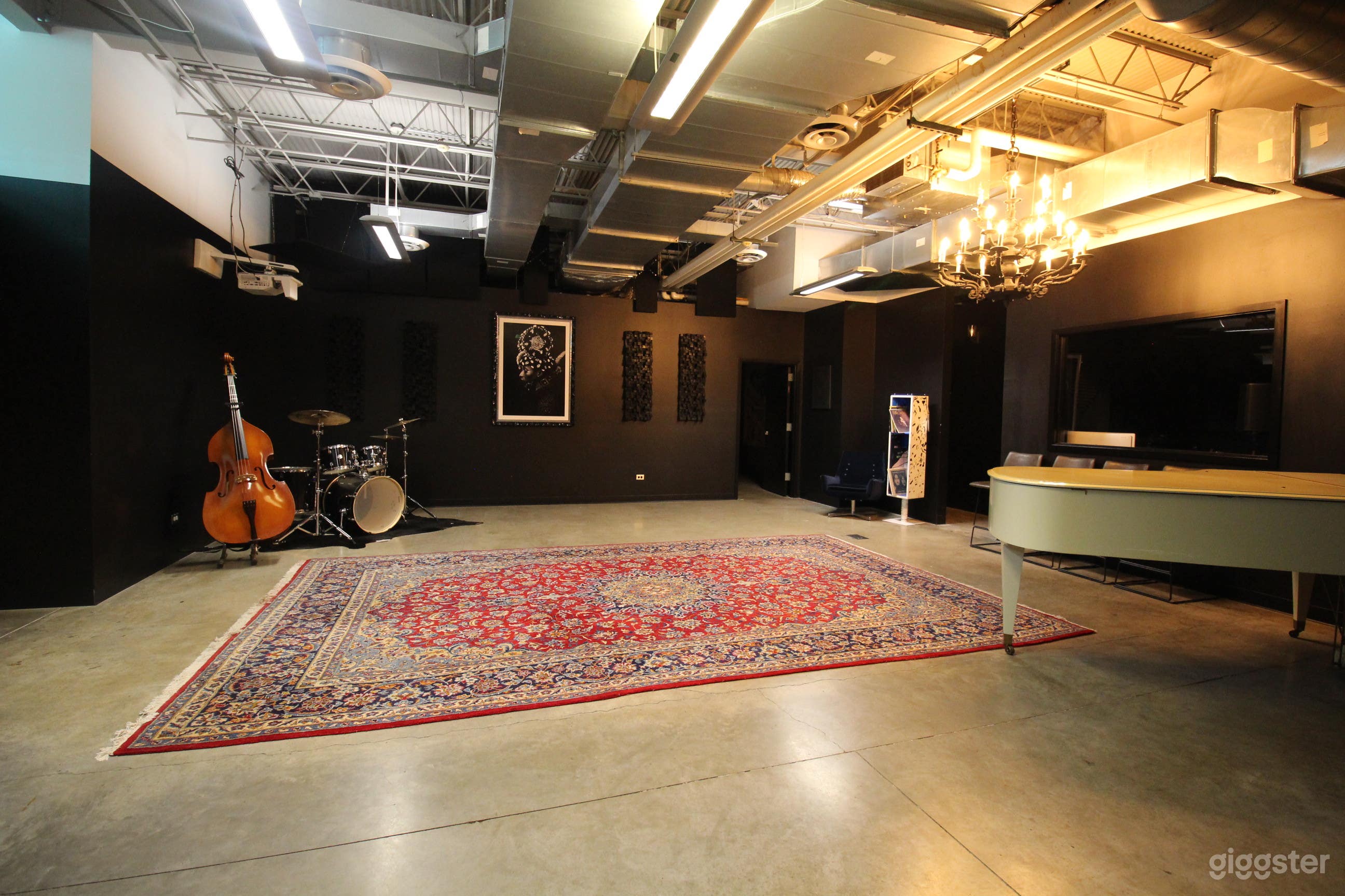 Speakeasy Rehearsal Space with Private Rooms Photo 1