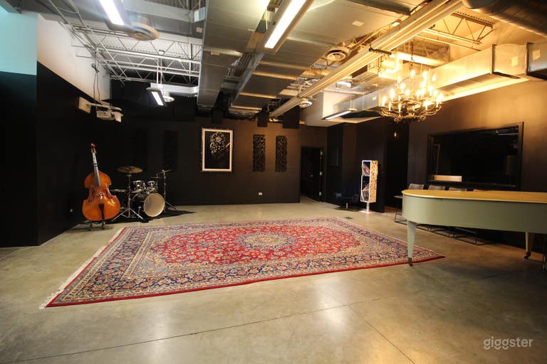  Speakeasy Rehearsal Space with Private Rooms 