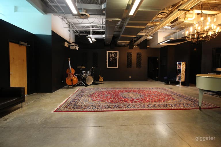  Speakeasy Rehearsal Space with Private Rooms 