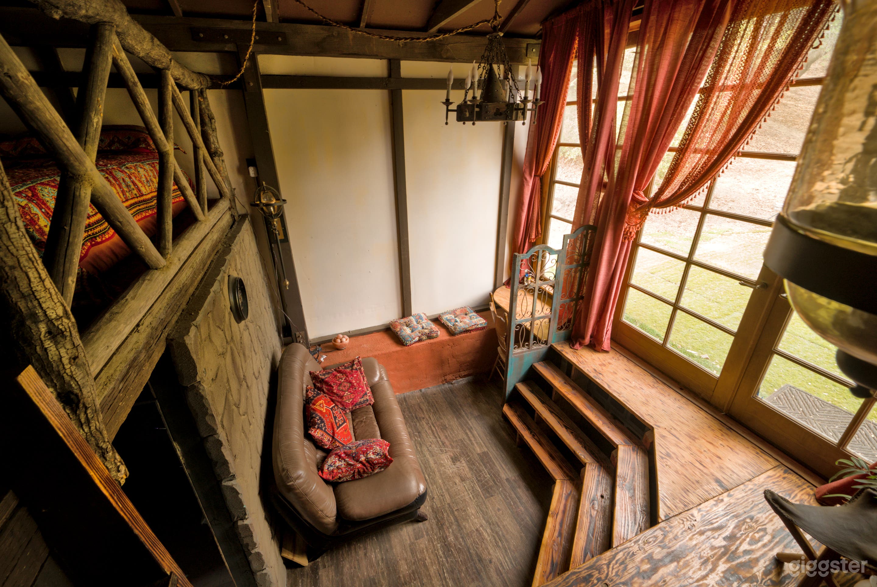 Artist Sanctuary – Rustic/Bohemian Interior Film Set Photo 2