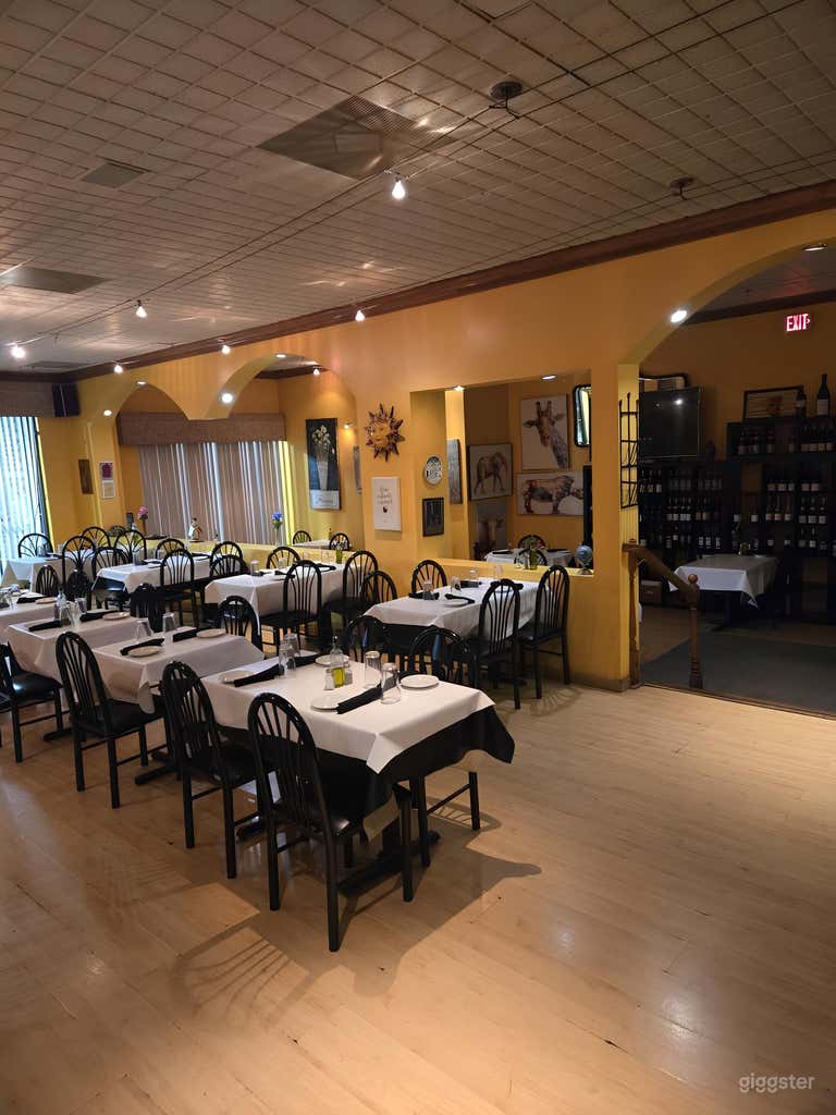  Salle à manger italienne avec bar à vin 