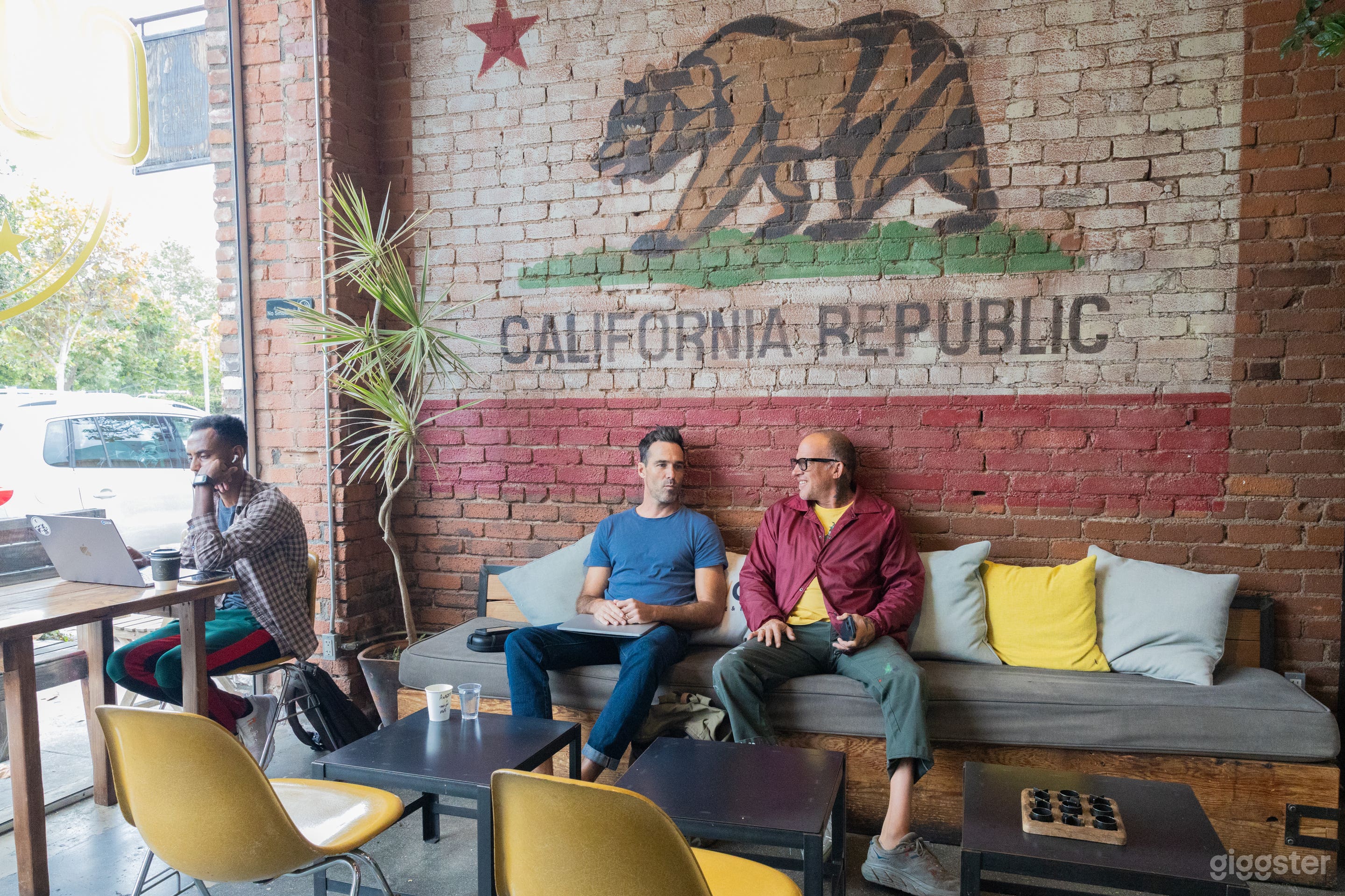 Eclectic Coffee Shop in Santa Monica Photo 4