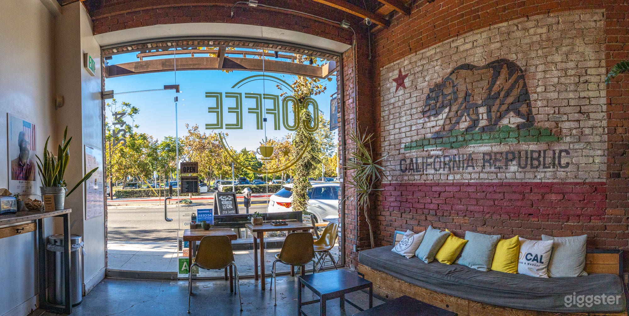 Eclectic Coffee Shop in Santa Monica Photo 3