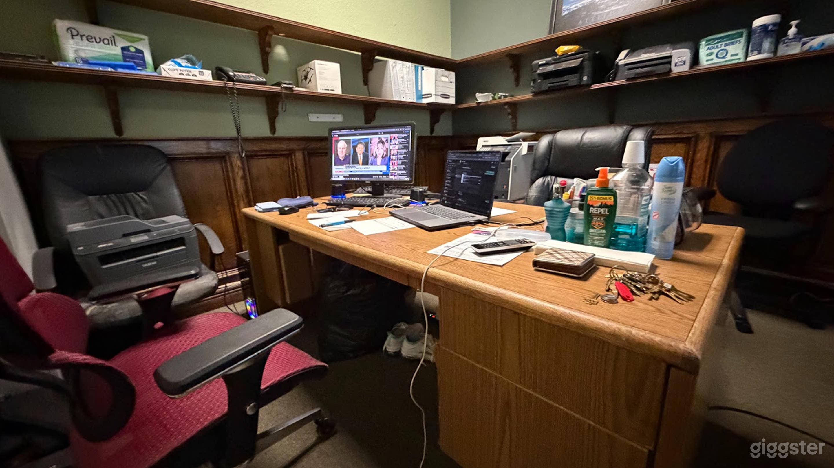 Versatile Workspace Photo 3