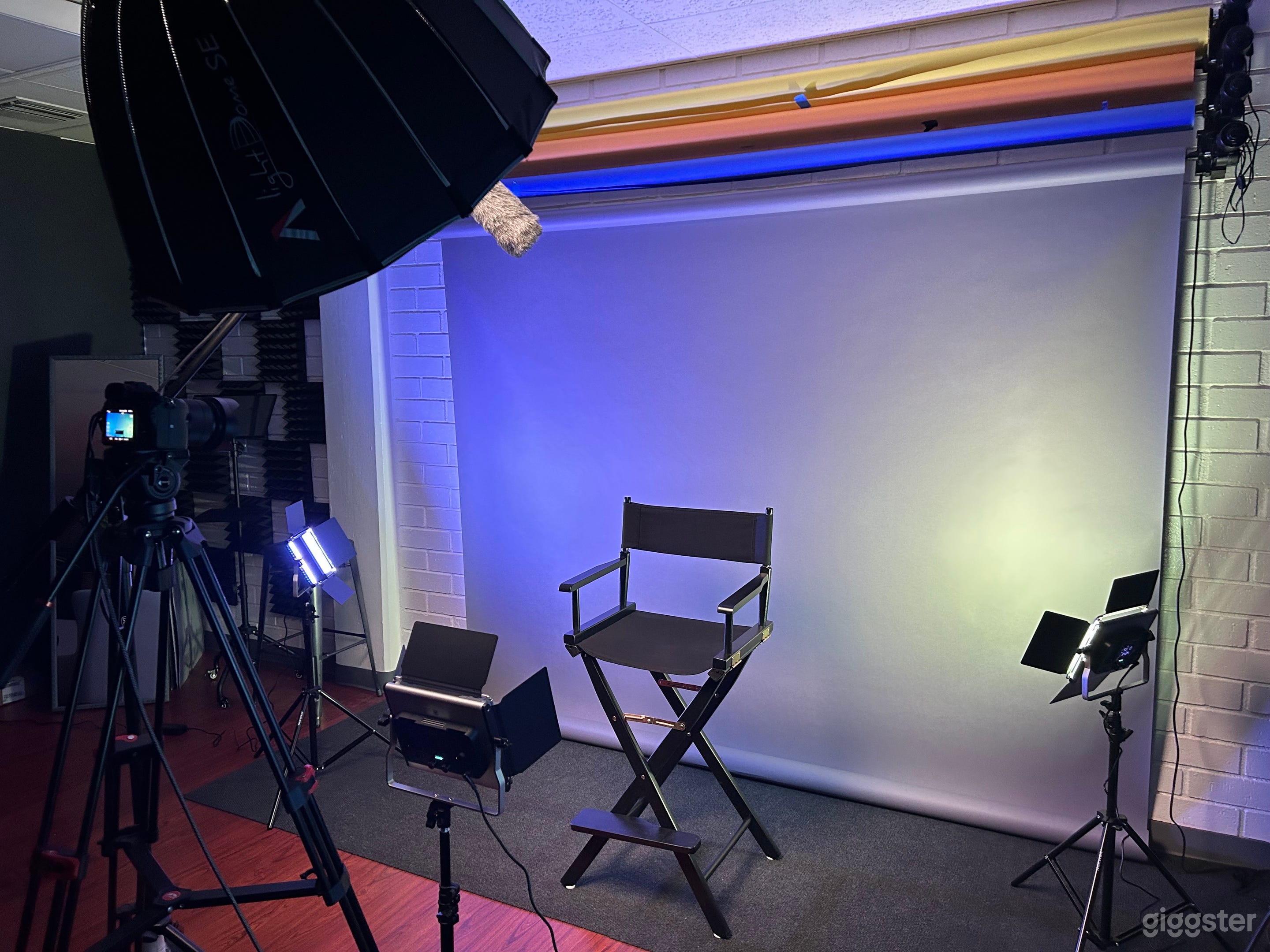 Film/Photography Creative Studio Photo 2