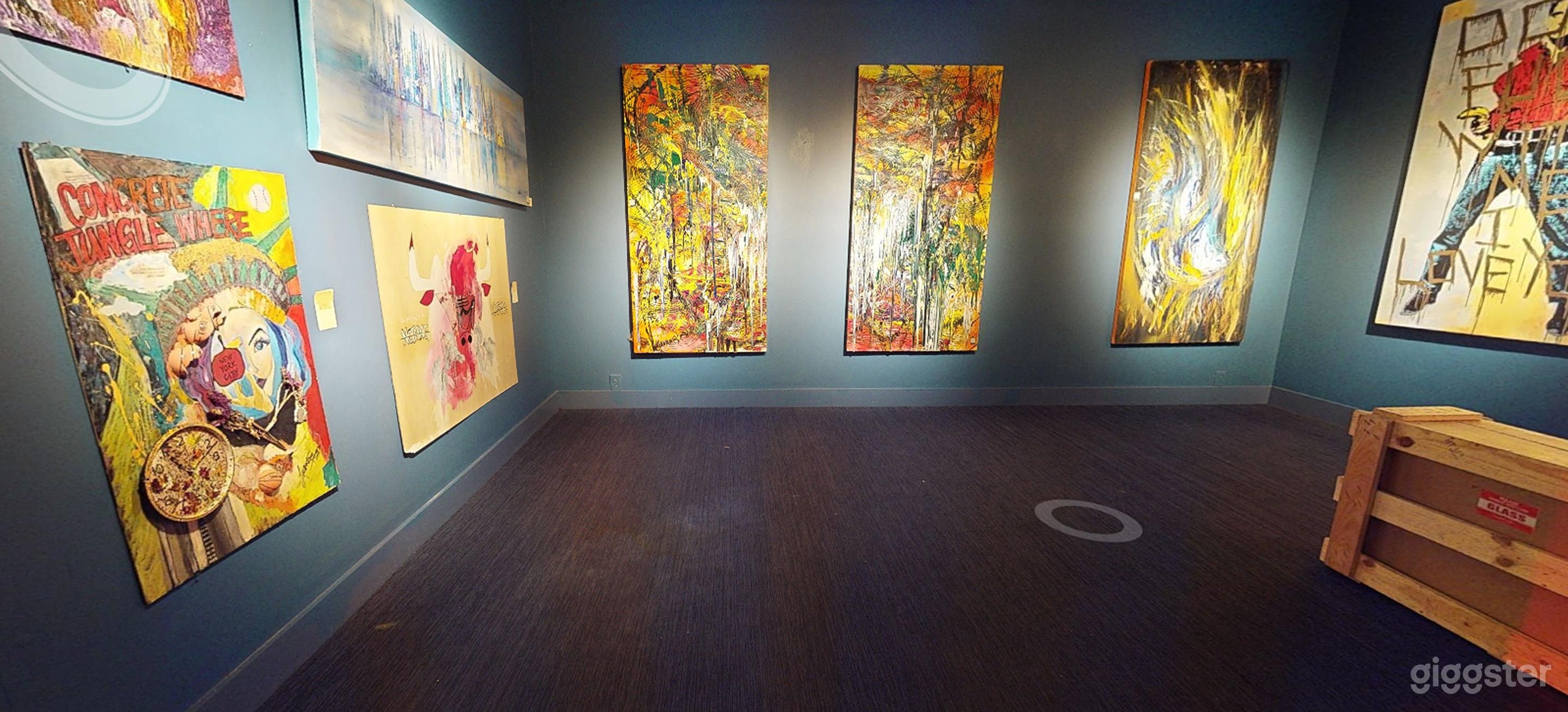 Stylish Private Room Photo 2