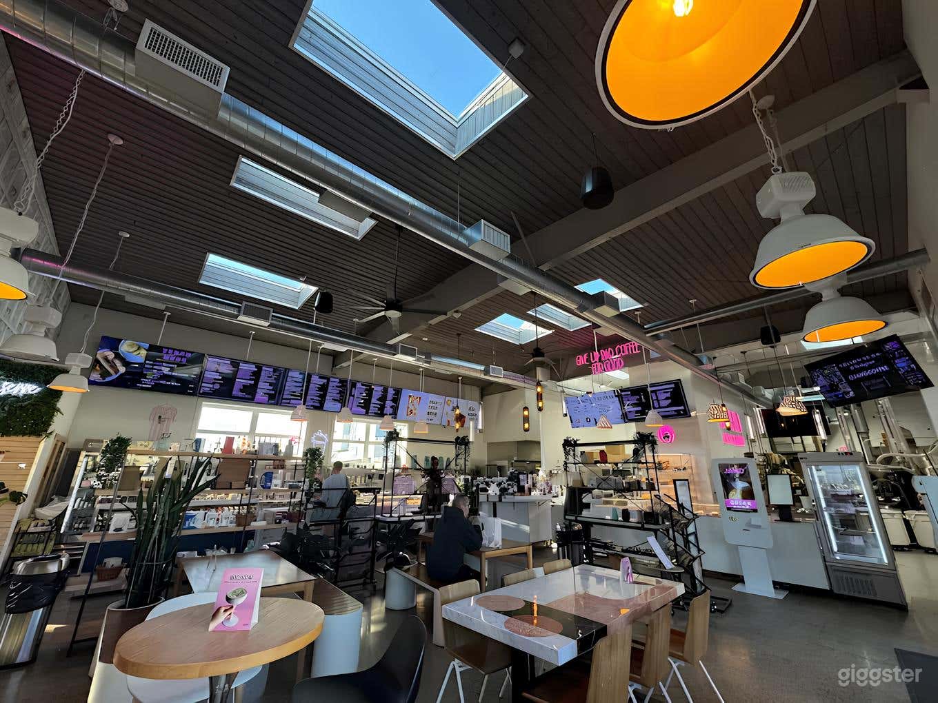 Cozy Industrial Cafe (Canal) Photo 2