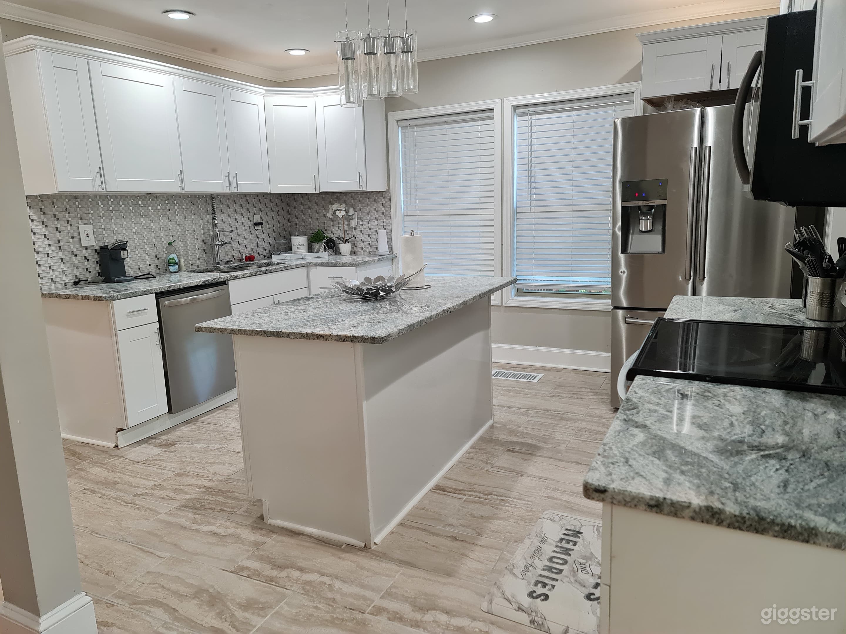 Private Event Space with Loft Photo 1