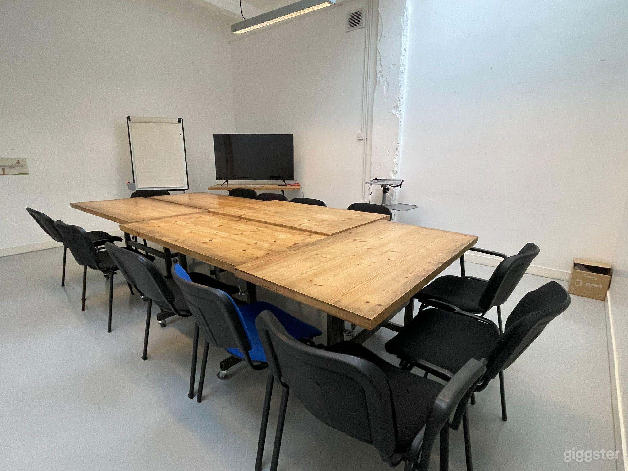 Photo de Immeuble de bureaux à Montreuil avec toit-terrasse 26 salle d'événements 2