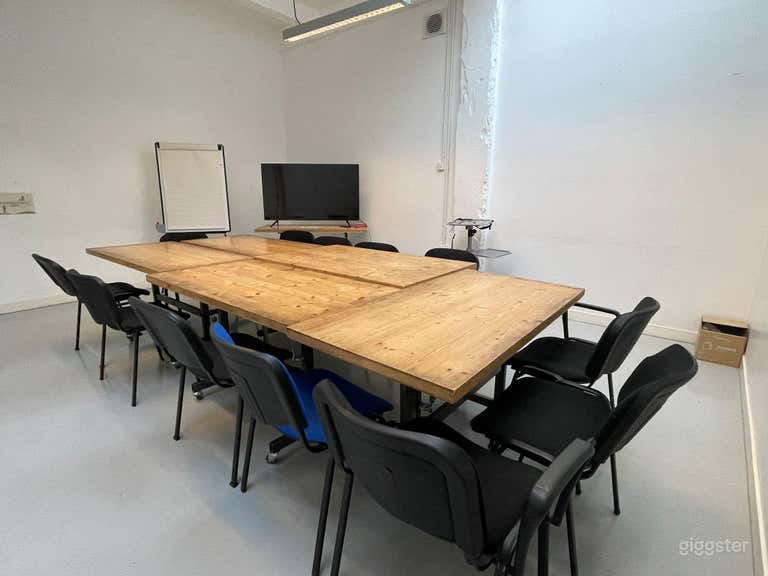  Immeuble de bureaux à Montreuil avec toit-terrasse 26 salle d'événements 