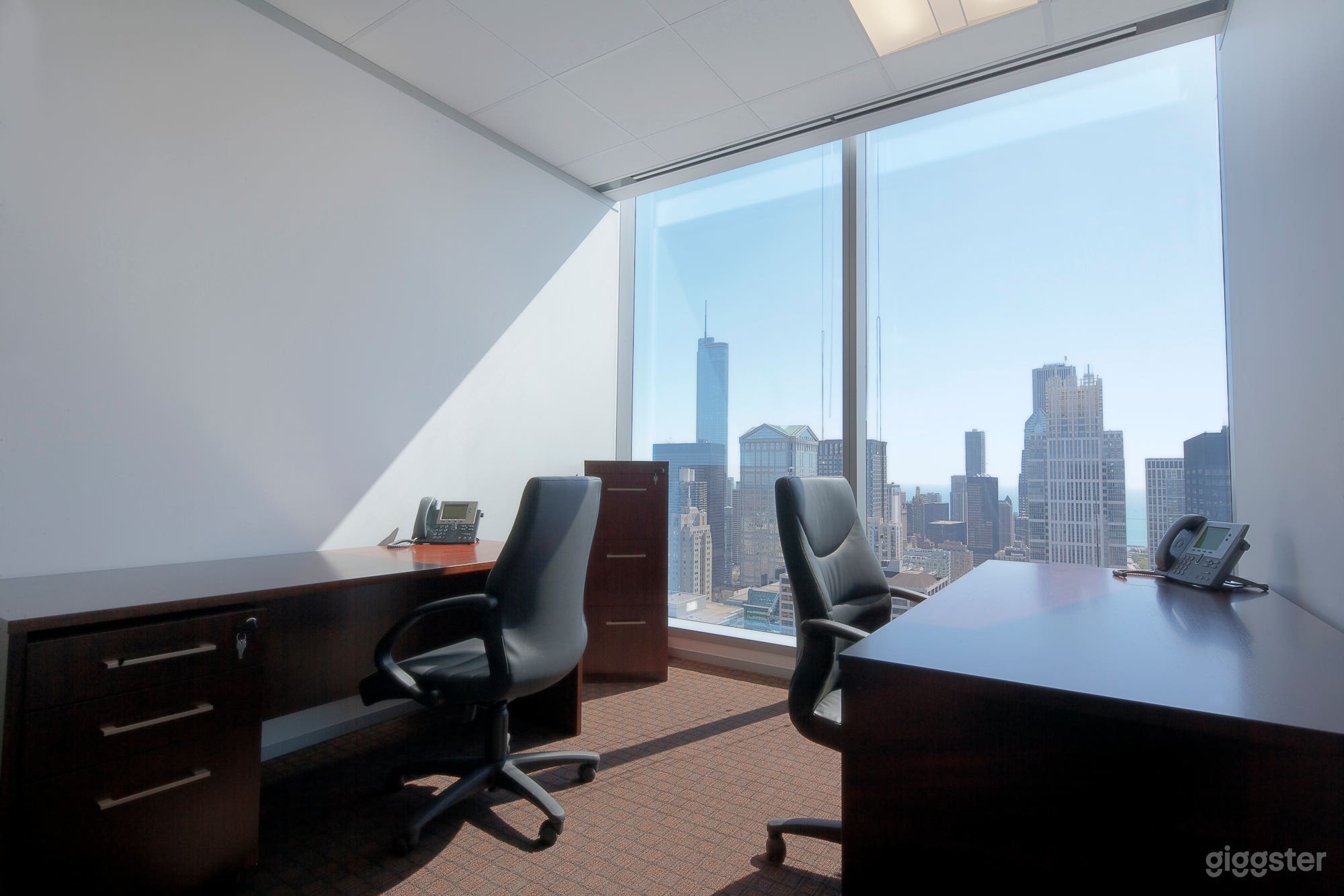 Exterior Offices Photo 4