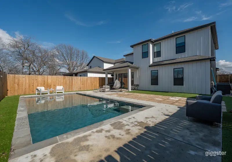 Elegant Poolside Retreat Photo 1