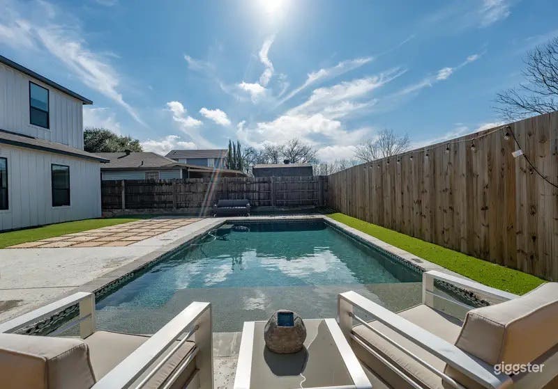 Elegant Poolside Retreat Photo 3