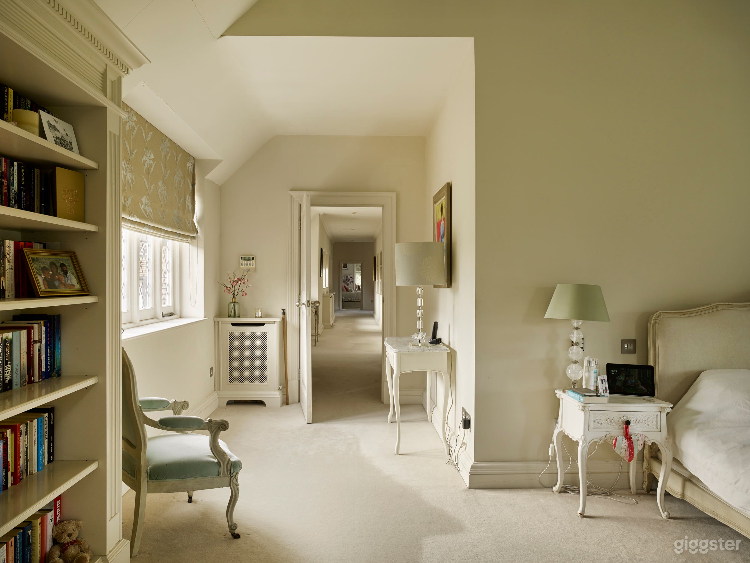 Lutyens Style Manor House Buckinghamshire Photo 3