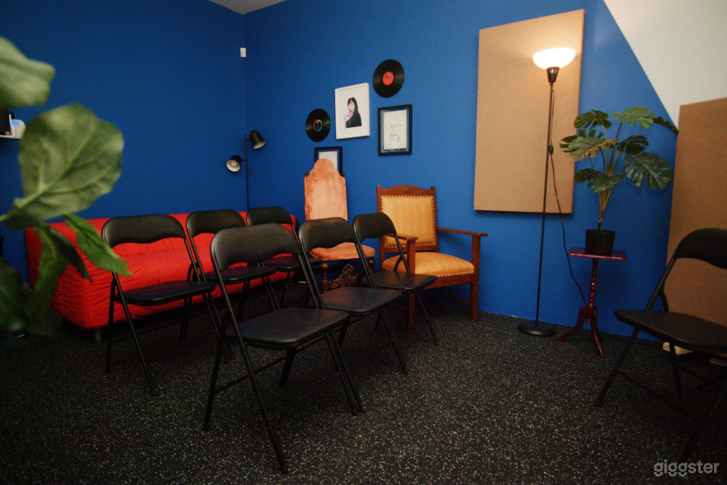 Vibrant Multi-Use Studio in Scarborough South Photo 4