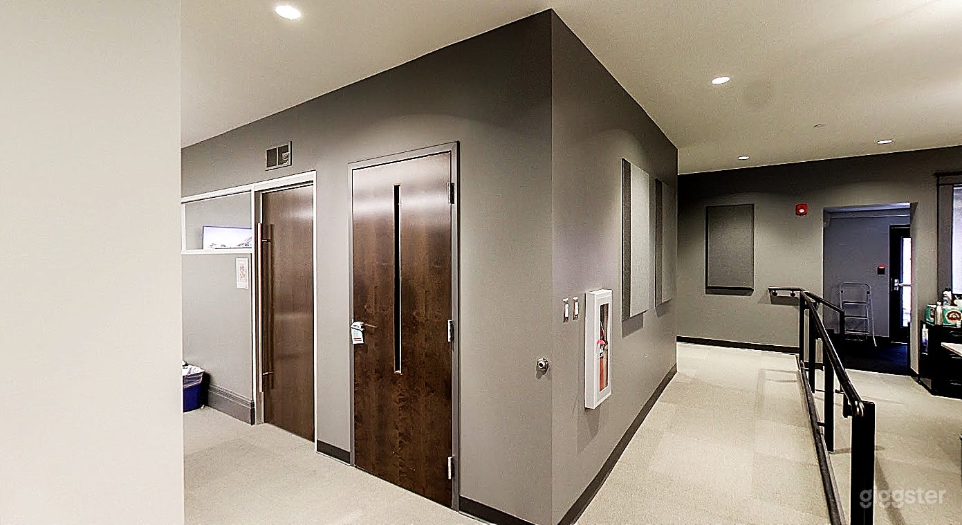 Hayduke - Meeting Room for 8 People Photo 4