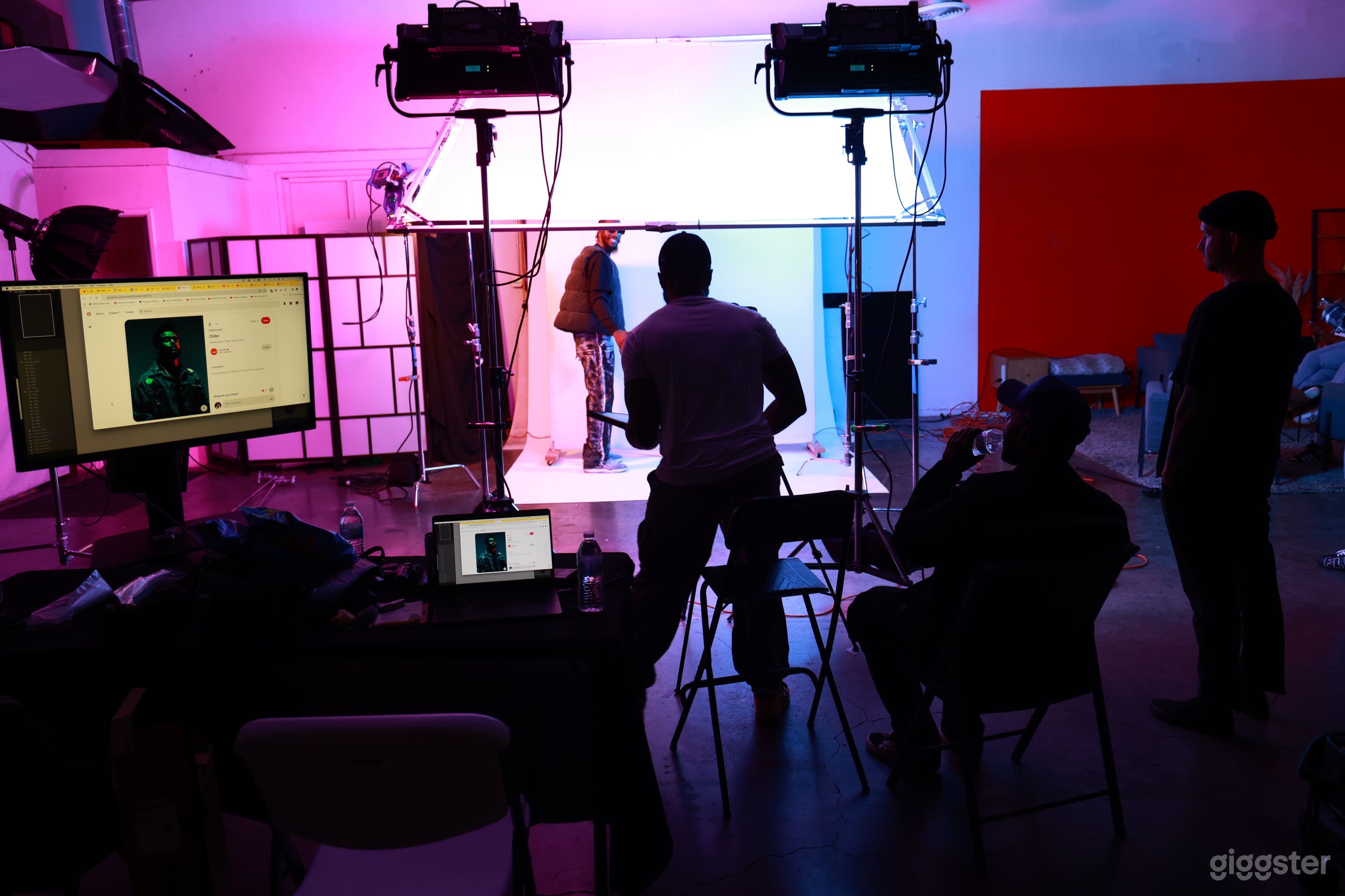 This space can be easily transformed to suit any production need, from photography to commercial shoots and beyond.