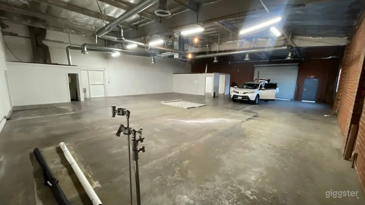 A blank canvas, this versatile space can be easily transformed to suit any production need, from photography to commercial shoots and beyond.