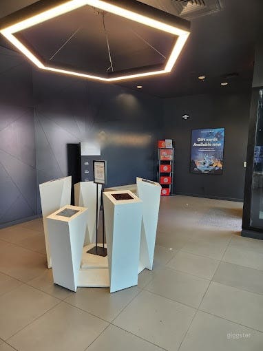 Modern &amp; Futuristic VR Space in San Diego Photo 2