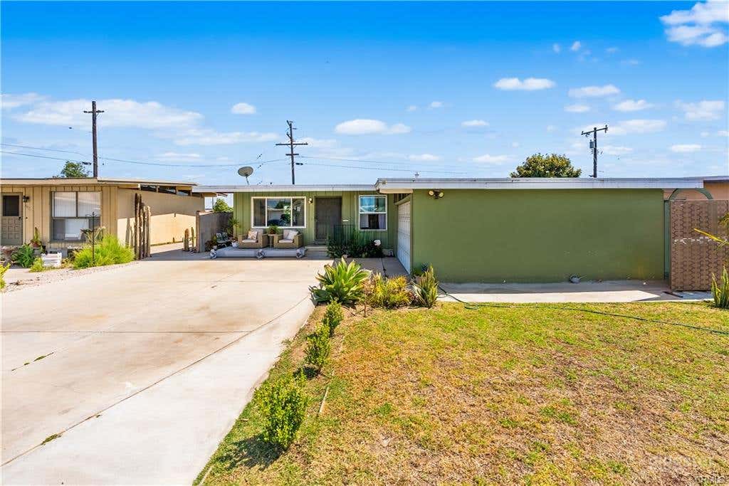 Authentic Mid-Century California Home with Bohemian Flare Photo 2