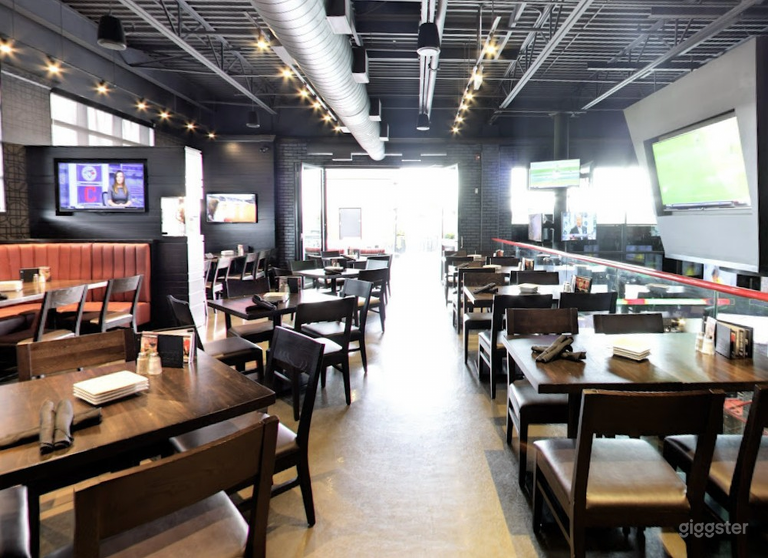  Expansive Mezzanine Lounge 