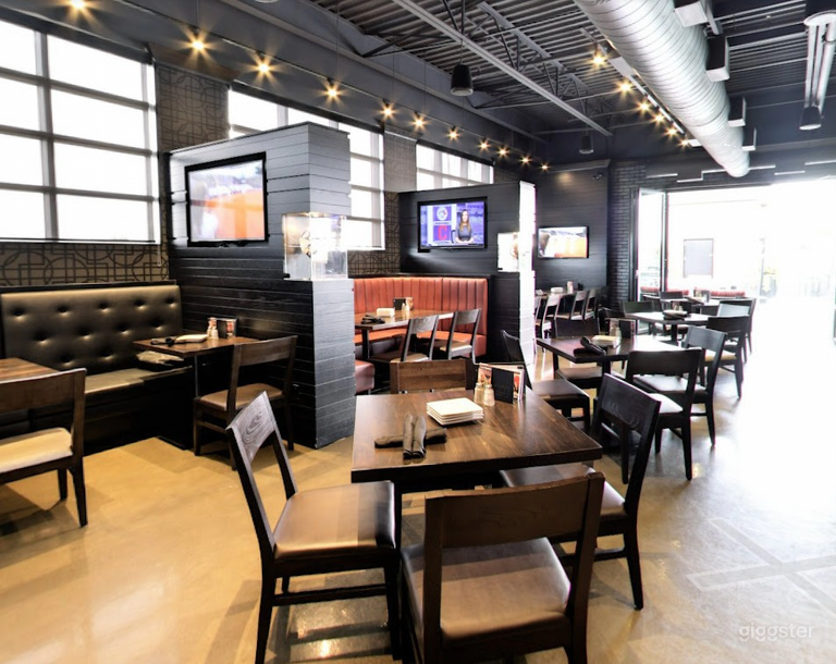  Expansive Mezzanine Lounge 