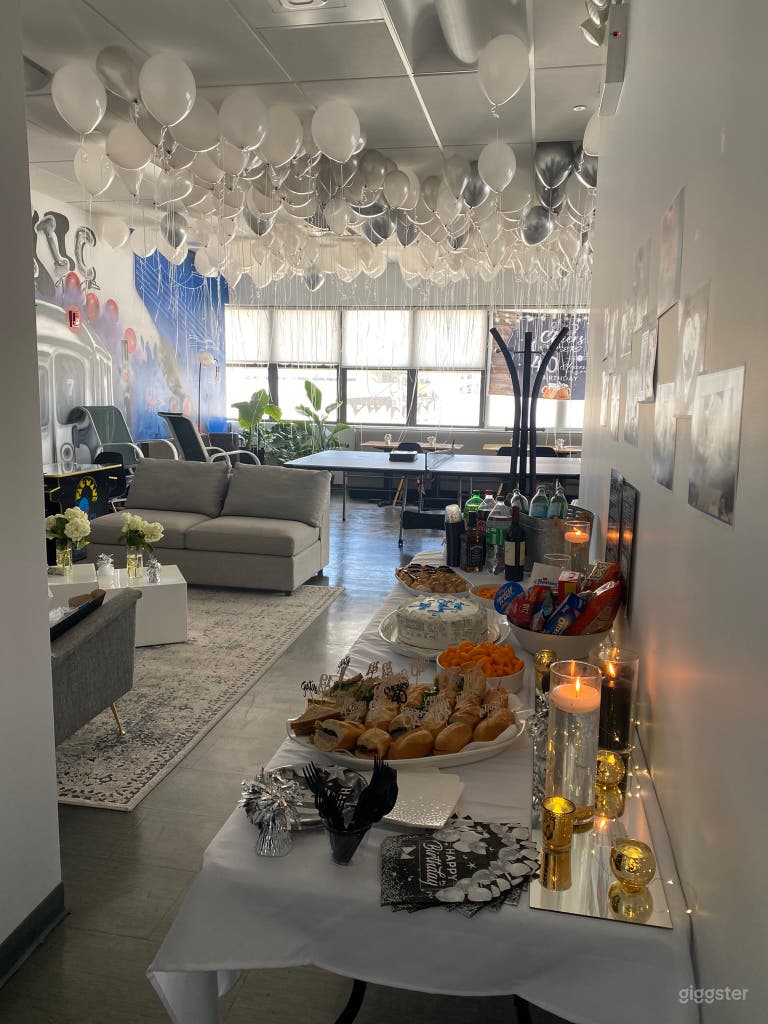  Host your bridal showers! 