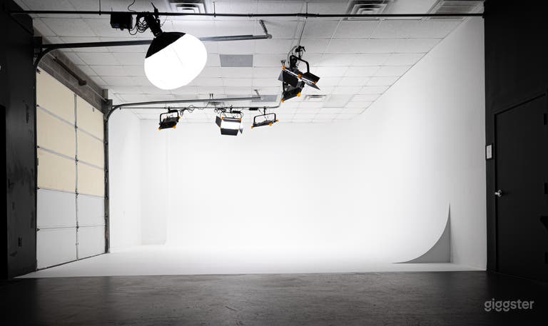  Video/Photo Studio with cyclorama wall 
