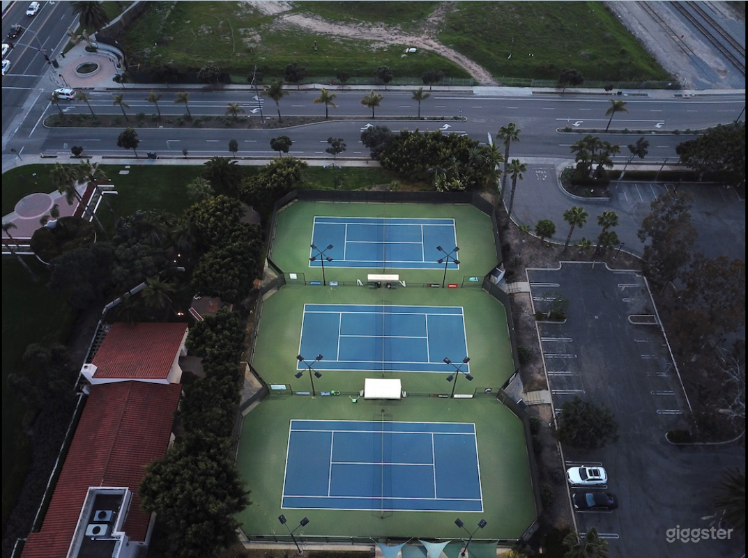 Well-equipped Tennis Academy in Santa Barbara Photo 2