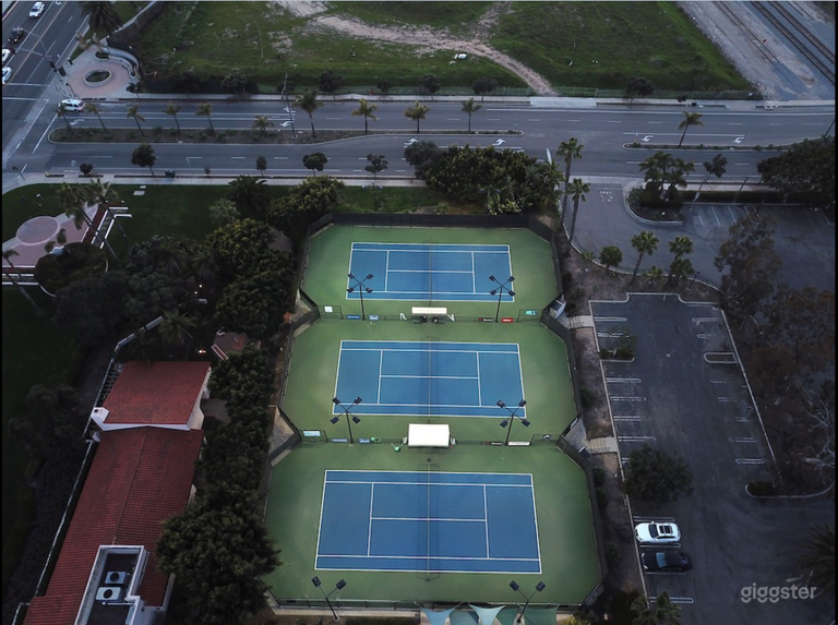  Académie de tennis bien équipée à Santa Barbara 