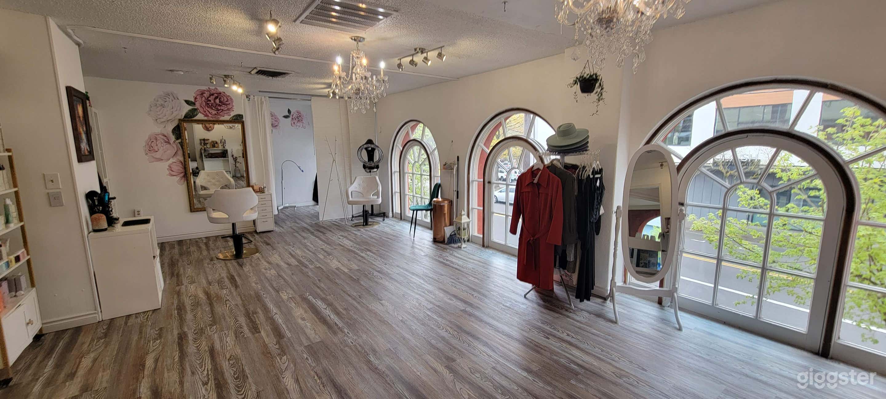 Loft Studio: Studio B
Our newly remodeled event space offers 650 square feet of versatility, comfortably accommodating up to 25 guests. Ideal for small classes, meetings, and photography sessions, features three large windows flooding the space with light.